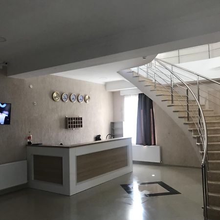Kmg Hotel Khashuri Luaran gambar