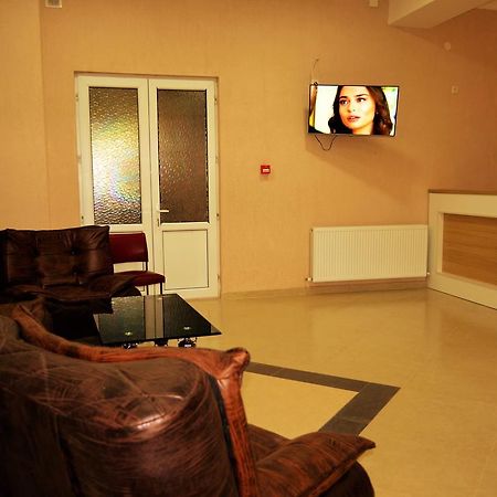 Kmg Hotel Khashuri Luaran gambar