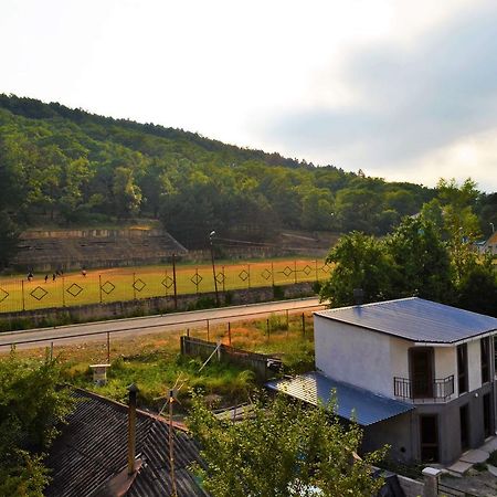 Kmg Hotel Khashuri Luaran gambar