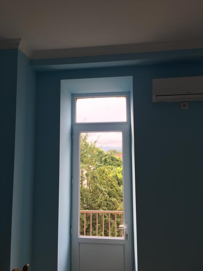 Kmg Hotel Khashuri Luaran gambar