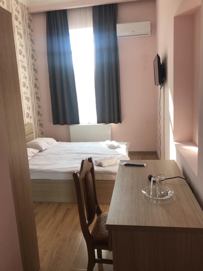 Kmg Hotel Khashuri Luaran gambar