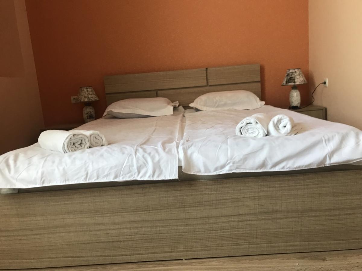 Kmg Hotel Khashuri Luaran gambar