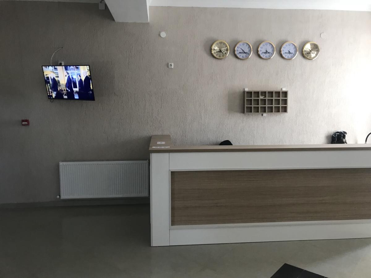 Kmg Hotel Khashuri Luaran gambar