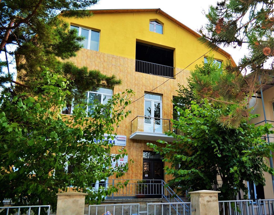 Kmg Hotel Khashuri Luaran gambar