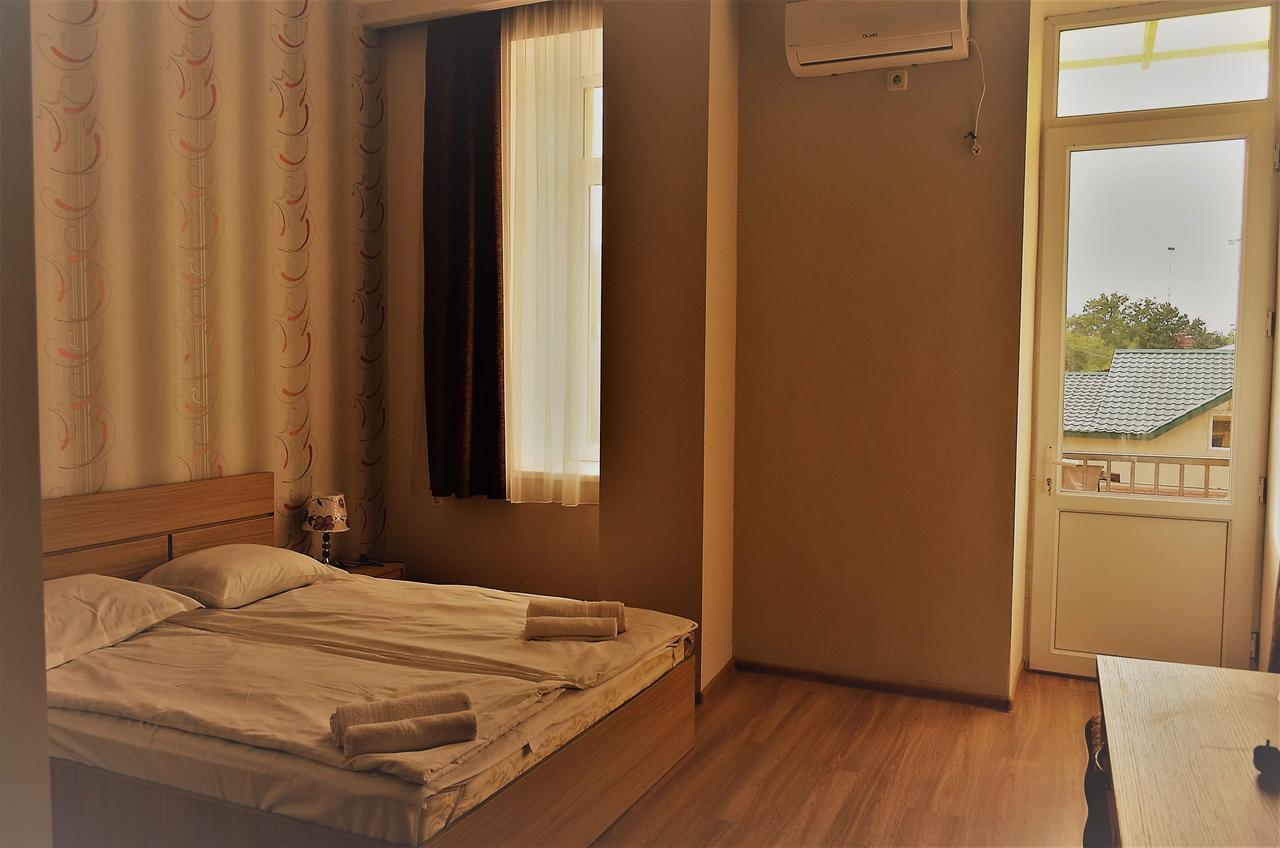 Kmg Hotel Khashuri Luaran gambar